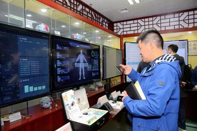 今天,全国首个5G智慧中医健康管理平台在北京中医药大学深圳医院运行