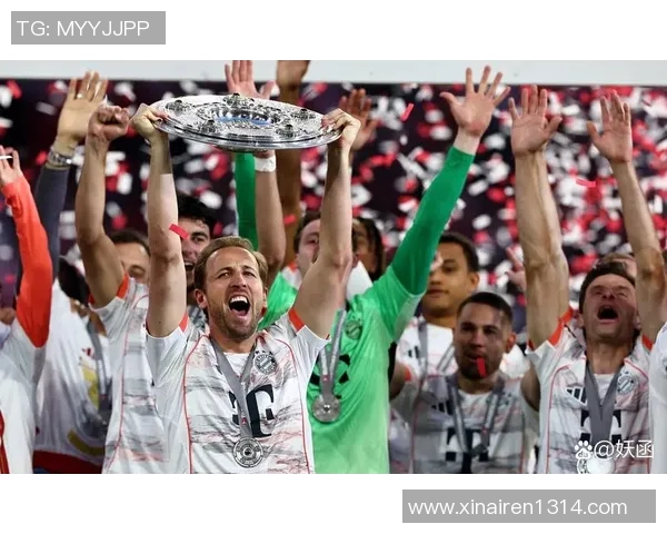 哪个足球明星在职业生涯中获得的评分最高引发了球迷们的热议与讨论