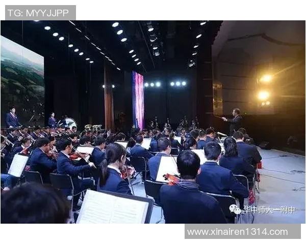 足球明星倾情创作的动人旋律与激情四溢的赛场故事交织的音乐之旅 足球明星倾情创作的动人旋律与激情四溢的赛场故事交织的音乐之旅