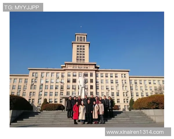 足球明星奔跑姿势的魅力与技巧解析让你领略运动之美与力量 足球明星奔跑姿势的魅力与技巧解析让你领略运动之美与力量